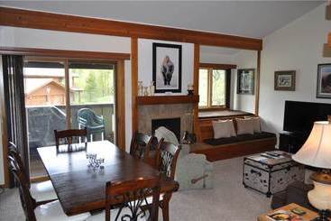 Hotel Geranium Condominiums