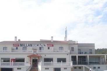 هتل Hostal Millan