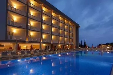 Hotelli Justiniano Theodora Resort