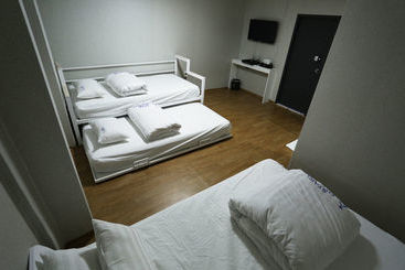 Star Hostel Myeongdong Family