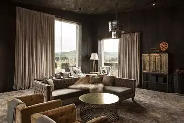 Hotelli Kinloch Manor & Villas