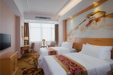 Vienna Hotel Tianbao Road