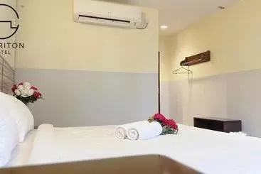 Chariton Hotel Skudai Kiri