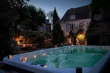 Aamiaismajoitus (B&B) Maison D Hôtes La Source