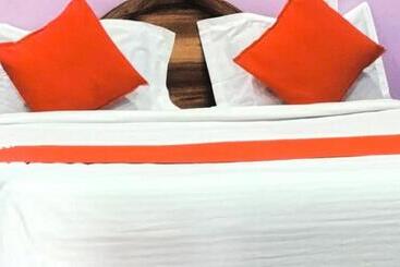 Hotel A1s Bbd Near Ramjanam Bhoomi