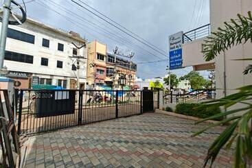 Hotel Paradise Banquet Hall & A/cs