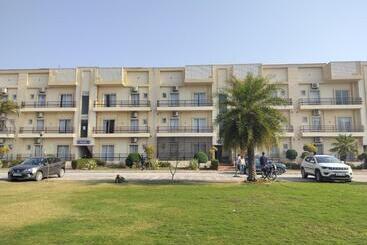 Hotel Sapphire Suites And