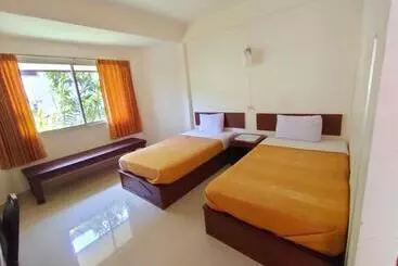 Hotelli โรงแรมสบายโฮเต็ล