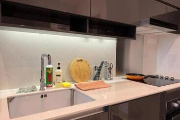 هتل Lotus Infinity Pool At Lucentia