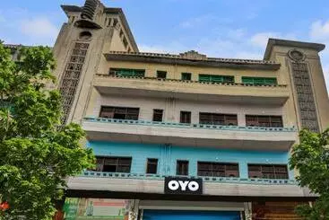 Super Hotel O Mannat