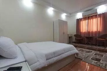 هاستل The Heaven Pyramids View