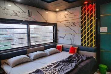 호텔 Prem Shanti Inn