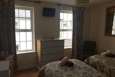 Bed and Breakfast Roomz