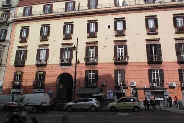 هتل Santa Lucia 50