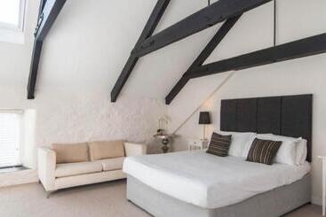 אתר נופש Cape Cornwall Club