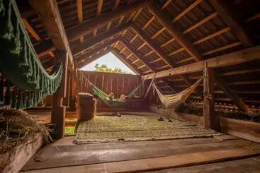پانسیون Hay Barn Unique Experience Visole