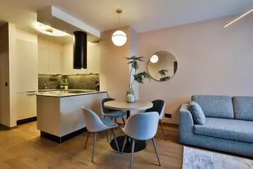 アパートホテル Sun Hill Luxury Suites