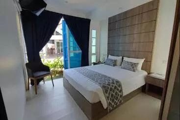 Hotelli Solesor Kampong Beach Resort