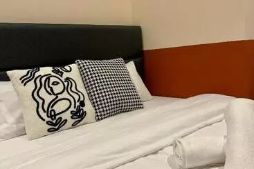 Hotel Swing & Pillows @ Muntri