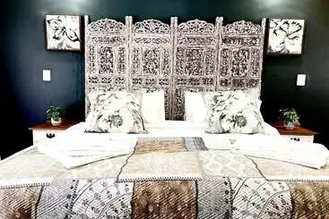 Bed and Breakfast The Lux Guesthouse