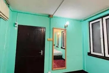 Hotel Heranya Hostel