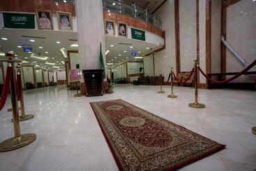 فندق Qasr Alazizia