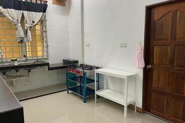 פנסיון La Wood Homestay