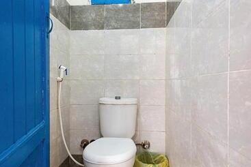 هاستل Greek Economy