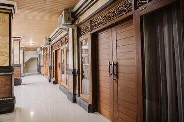 Pensión D Pama House By Sila Dharma Mesari