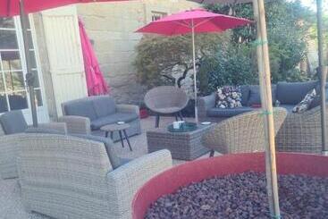 بنسيون Domaine De Montcausson