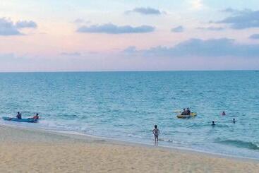 Отель Andalus Beach Residence