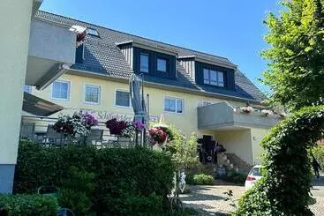 Hotelli Landhaus Schönfelder Hof