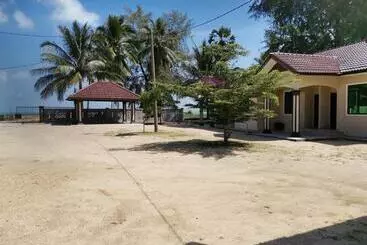 ペンション Faris S Homestay & Resort