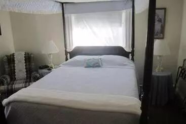 Bed and Breakfast Summers Country Inn