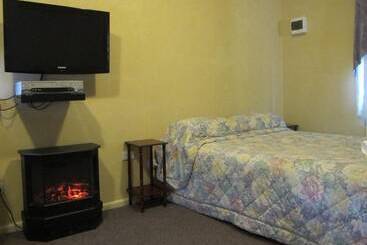 Дом Cedar Lodge Cabins