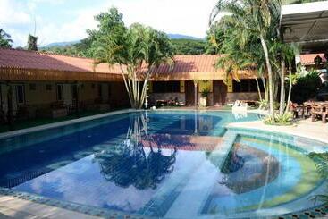 Hotel Baanplaidoi Resort