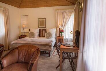 هتل Rossmund Lodge