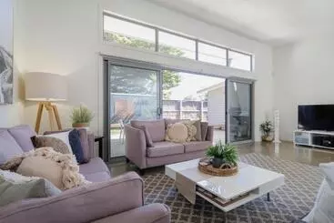 관광객 아파트 Living The Beach Dream   Pets, Wifi, 4 Bdrm, 450m Shops