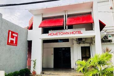 Hometown Hotel Lacson Bacolod