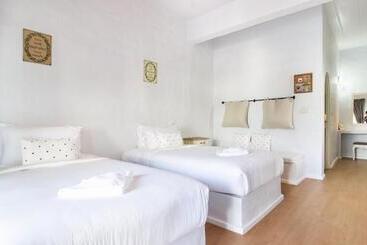 Hotelli Villa La Flora Kanchanaburi