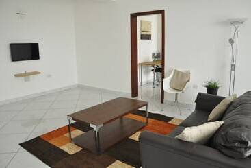 Le Suites Serviced Apartments