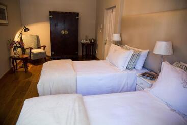 Majatalo In Abundance Guest House