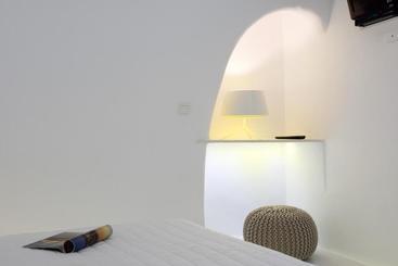 آپارتمان‌های توریست‌ها White Rook Cave House By Caldera Houses