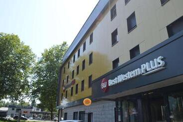 Отель Premier Inn Lindau