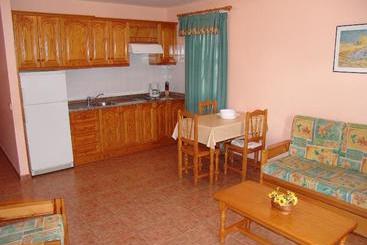 ホテル El Roque & Monica