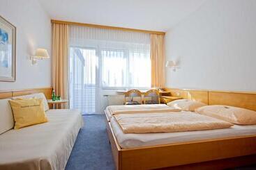 ホテル Waldheimat