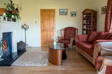 تختخواب و صبحانه Drumcorroy Farmhouse