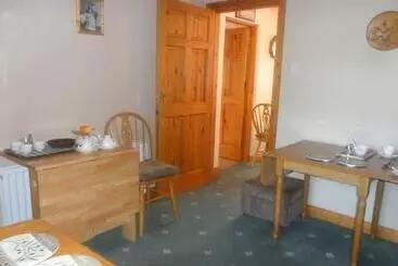 Bed and Breakfast Glen House Room Only Accommodation