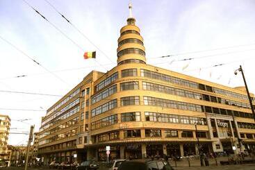 Aamiaismajoitus (B&B) Maison Flagey Brussels