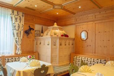 בית מלון כפרי Engel Alberschwende